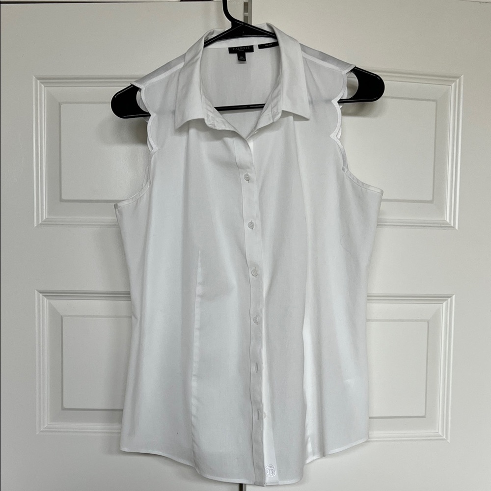 White Scalloped Edge Sleeveless Blouse